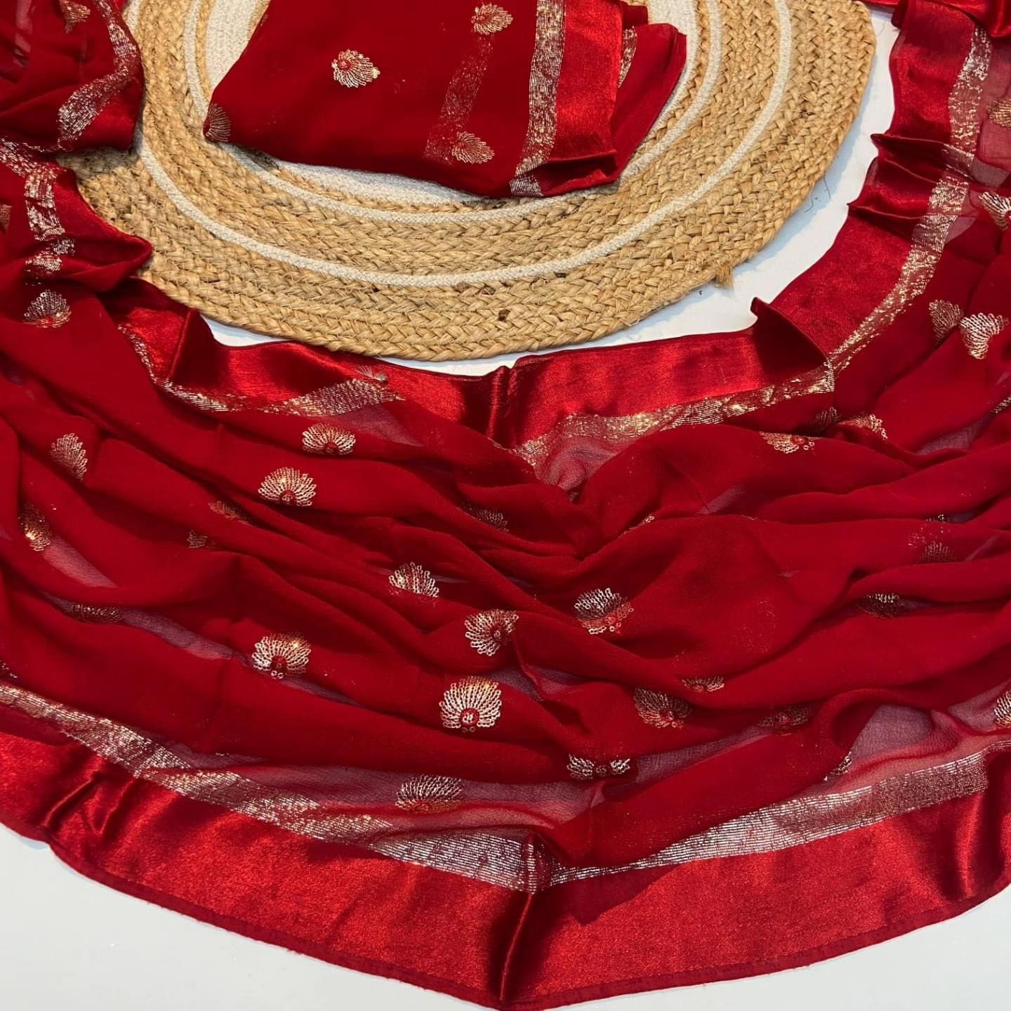 Present Latest Collection Of Pure Viscose Georgette Saree With Satin Border