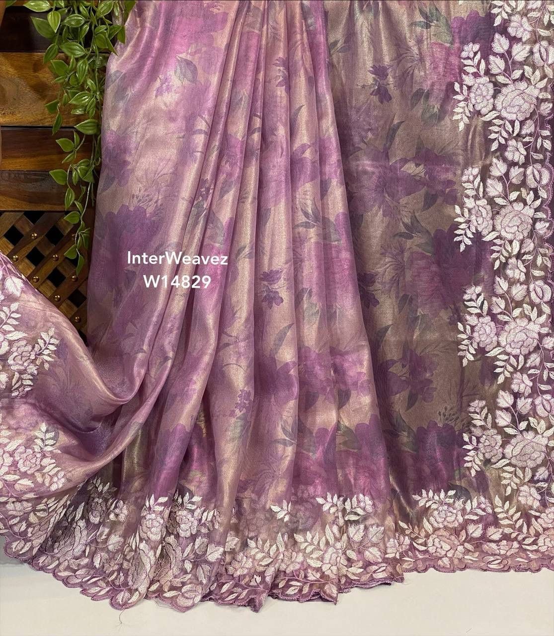 Soft Smooth And Shiny Soft Net Tissue With Blouse